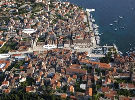 Apartments and Rooms Kampanel, hotel a Hvar