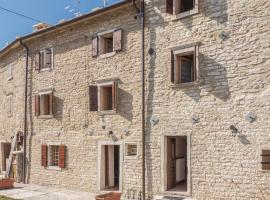 Lessinia 2, hotel with parking in Selvavecchia