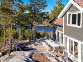 Lovely Home In Risør With Sauna