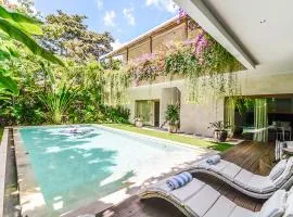 OPENING PROMO Luxury 5 plus 1 Bdr Villa 100m To Beach