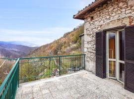 3 Bedroom Stunning Home In Roccaberardi, pet-friendly hotel in Collipace