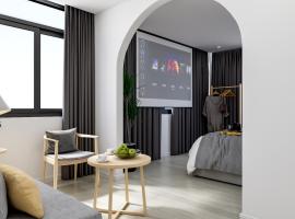 Xiamen 12 Seaside Hotel - 3 min walk to the beach - near Xiamen International Conference & Exhibition Center, hotel sa Xiamen