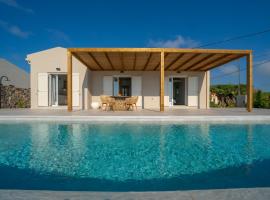 Summer Breeze Villa، فندق في Tzamarelláta