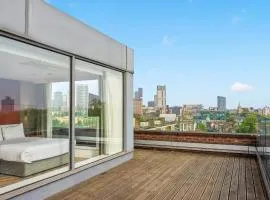 Roomzzz London Stratford