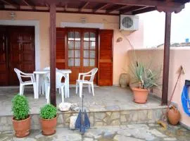 House with nice yard in downtown Aegina