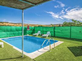 Stunning Home In Villanueva Del Rosario With 6 Bedrooms, Private Swimming Pool And Outdoor Swimming Pool, nyaraló Villanueva del Rosarióban