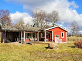 Amazing Home In Lngaryd With Wifi, готель з парковкою у місті Långaryd