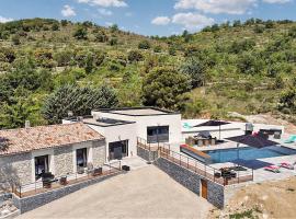 Amazing Home In Alissas With Wifi, Private Swimming Pool And 4 Bedrooms, semesterhus i Alissas
