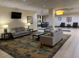 Quality Inn & Suites Downtown Mansfield, ski resort in Mansfield