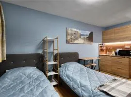 Top Center, Sea Garden, Brand New Studio - Majestic