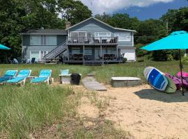 Bayfront Wareham Retreat with Private Beach!, hotel in Wareham