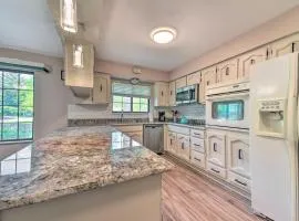 Cozy West Bloomfield Home - Fishing Nearby!