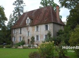 Le château du Fraysseix à Roziers-Saint-Georges, venkovský dům v destinaci Roziers-Saint-Georges