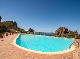 L'Estasi Tanca Piras a bordo piscina con vista mare, hospedaje de playa en Nebida