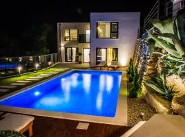 Villa Magic look