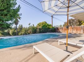 @ Marbella Lane - Modern and Luxurious Design Home, cottage in Fullerton