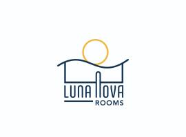 Luna Nova Rooms: San Valentino Torio'da bir otel