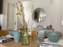 Le KEMPER - Cœur de ville, beach hotel in Quimper