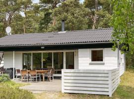6 person holiday home in Nex, hotel in Spidsegård