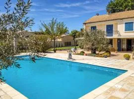 4 Bedroom Gorgeous Home In Carpentras