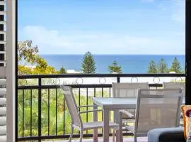 6 Seabreeze Spacious Newly Renovated Apartment with Ocean Views