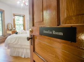 Amelia Room BW Boutique Hotel, viešbutis mieste Central Lake, netoliese – Mission Point Lighthouse
