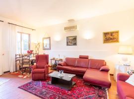 Villa in Enna with Pool near Sicily Outlet, hotel em Assoro