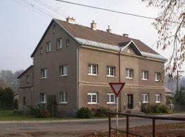Ubytování v Mladých Bukách, hotel with parking in Mladé Buky