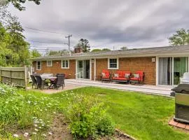 Charming Hyannis Cottage 1 Mi to Beach!