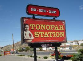 Tonopah Station Hotel and Casino: Tonopah şehrinde bir otel