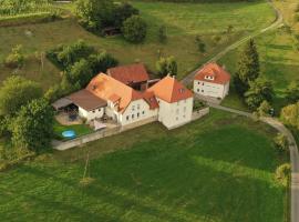 Ferienwohnungen Finkengrund, günstiges Hotel in Büren