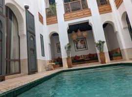 Riad Jardin Des Sens & Spa, hotel cerca de Museo Boucharouite, Marrakech