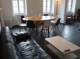 O'Couvent - Appartement 125 m2 - 5 chambres - A524, ваканционно жилище в Сален-ле-Бан