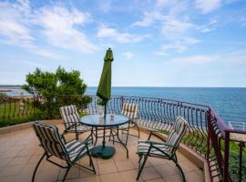 Vila Rasarit de Soare，位于科斯蒂内什蒂的酒店