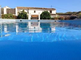 Cortijo Esperanza, hotel dengan kolam renang di Huercal Overa