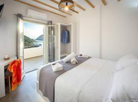 Droufakos’ home - Beachfront Lux 2BD apt. w. Views, cheap hotel in Sifnos