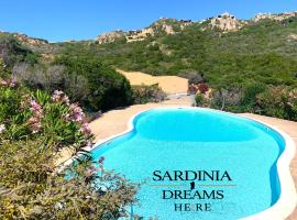 Villetta Sapphire con piscina, hotell med basseng i Costa Paradiso