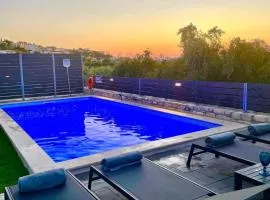 Villa Sheila with private pool