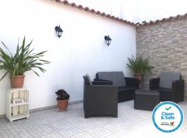 Casa dos Capinha, holiday home sa Caldas da Rainha