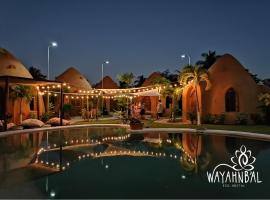 Wayahnb'al eco hostal, guest house sa Acapulco