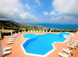 Casa Marzy- Charming Tropea Studio with Pool, Sea & Volcano Views