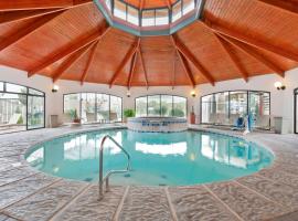 Best Western Plus Swiss Chalet Hotel & Suites, hotel v destinaci Pecos