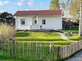 6 person holiday home in Höviksnäs-By Traum