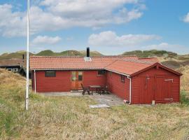 Three-Bedroom Holiday home in Løkken 31 บ้านพักในGrønhøj