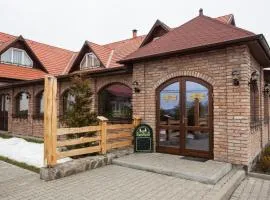 Pensiunea Laci Csarda Ernei