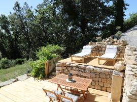 Ecogite dans les Cevennes Ardechoises, hotell med parkering i Saint-Paul-le-Jeune