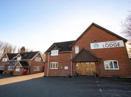 New Forest Lodge, pet-friendly hotel in Landford