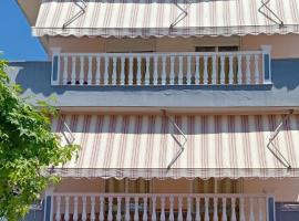 APARTMENTS HARIS, hotel v destinaci Olympiakí Aktí