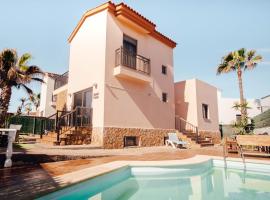 International Surf Camp ONLY SURF, Hostel in Corralejo