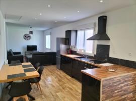 Maison plain pied 4 personnes parking gratuit, feriebolig i Vendeville